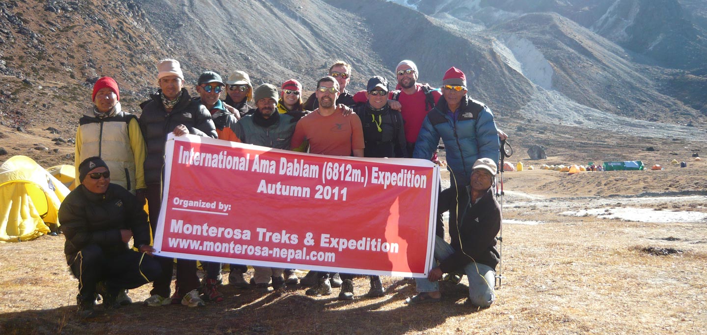 mount ama dablam expedition autumn climbers team